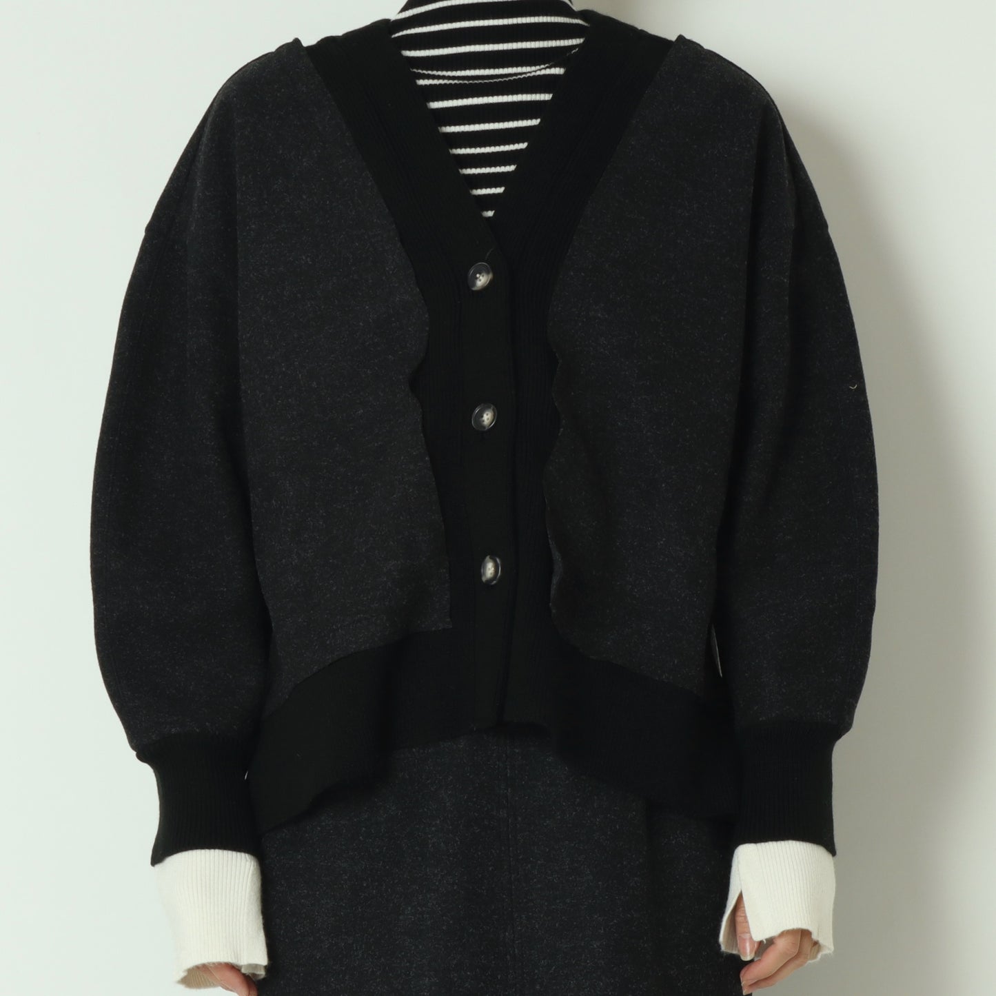 ニット切替メルトンVネックカーディガン　8868375