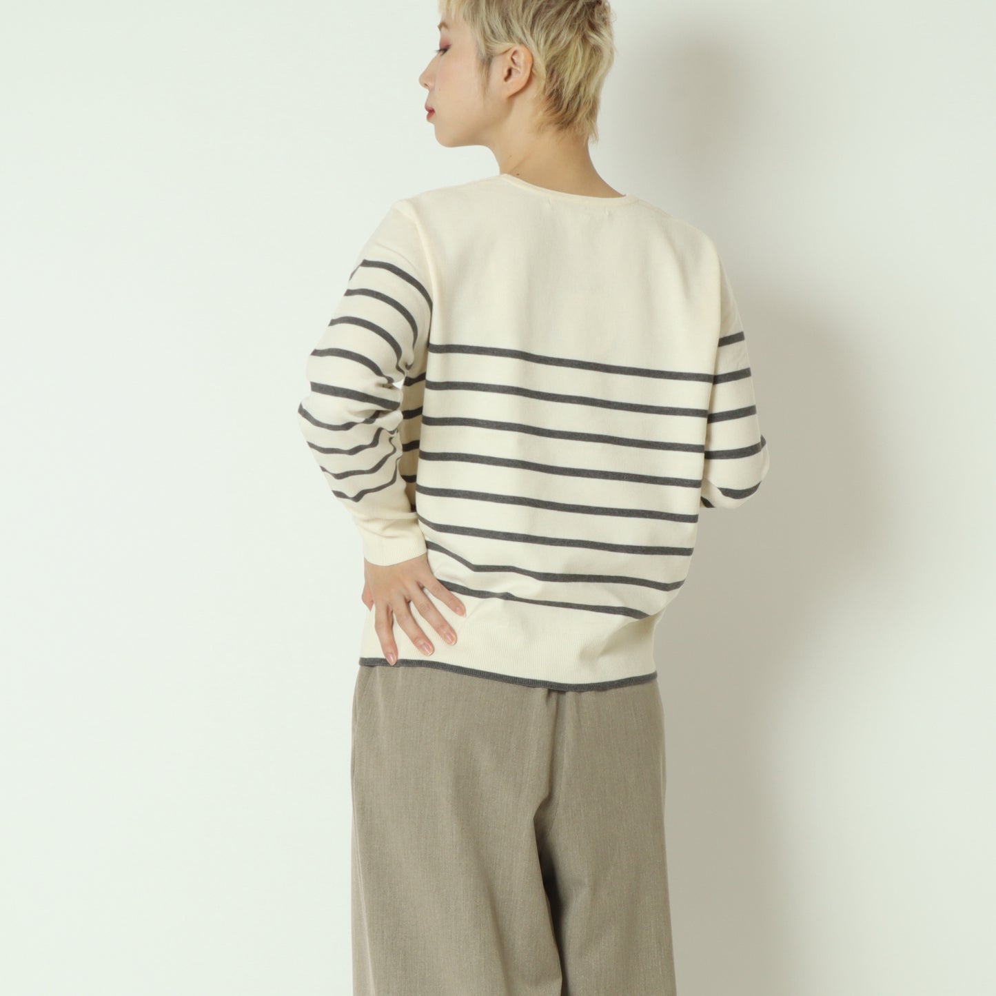 スーパーストレッチVネックプルオーバー   DR252-014