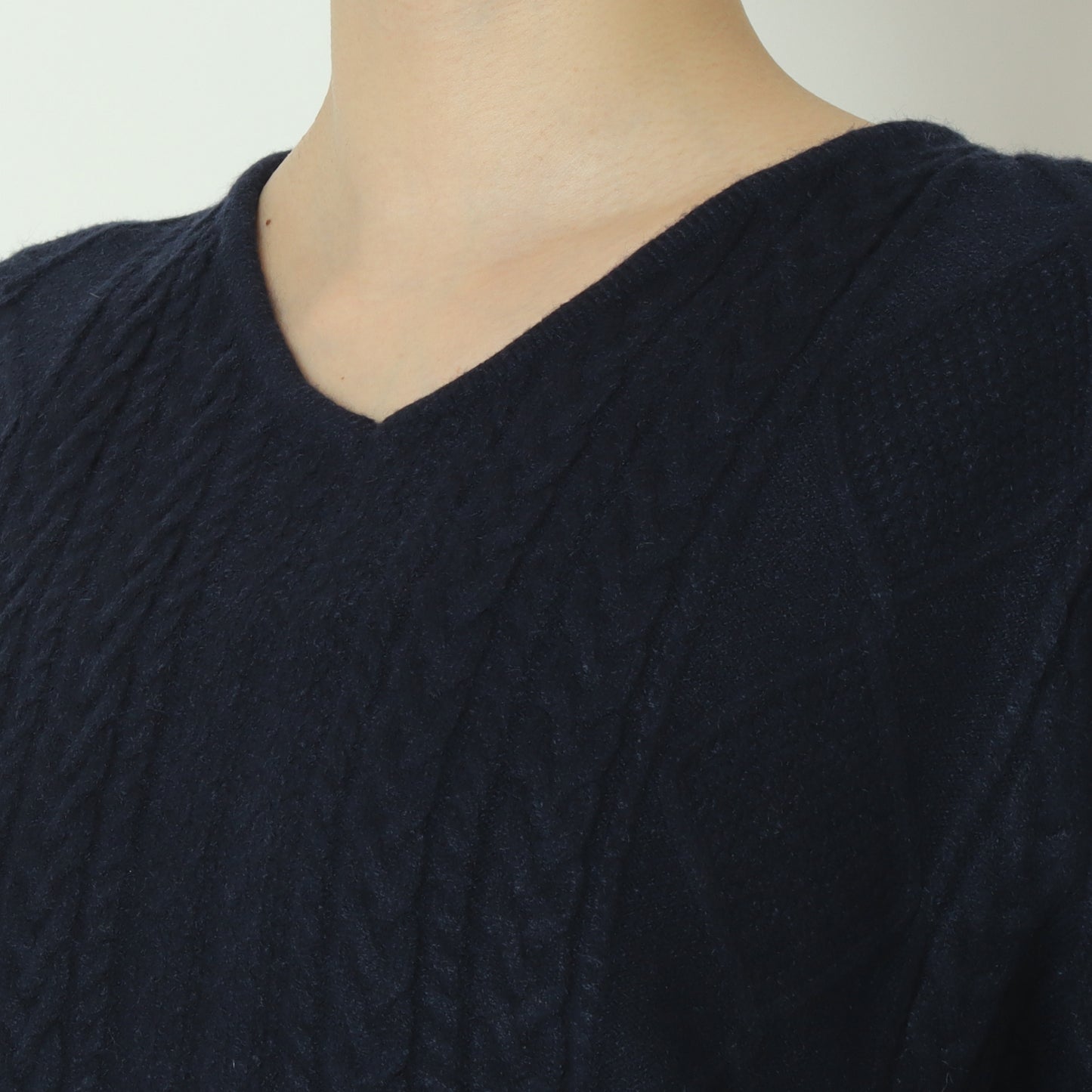 箔コーティングVネックプルオーバー 255CW0474