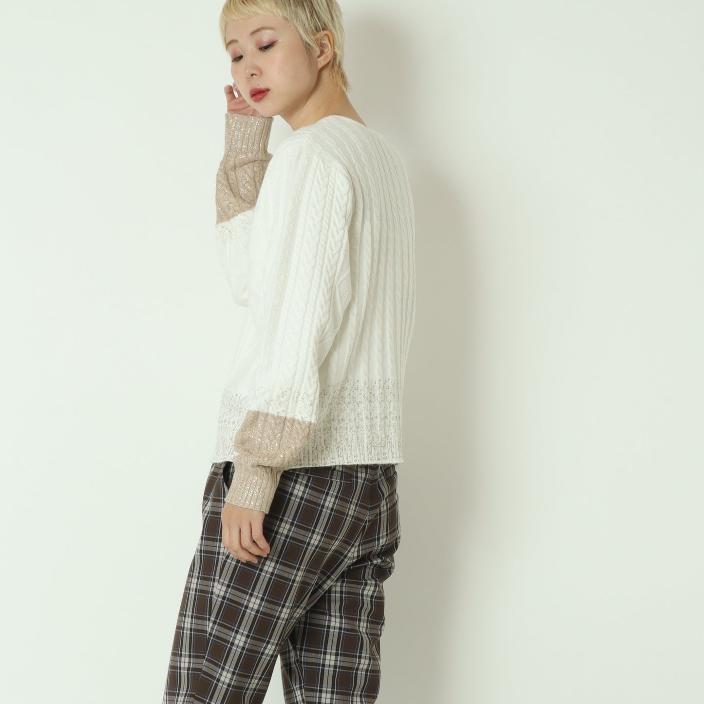 箔コーティングVネックプルオーバー 255CW0474