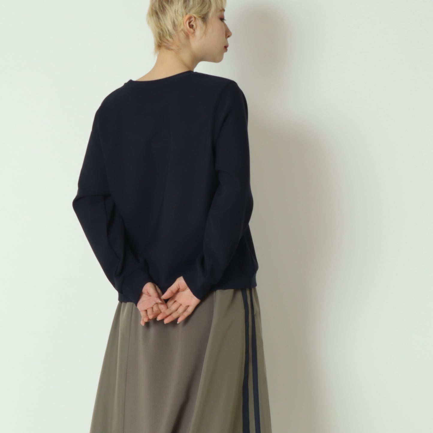 ビジュー刺繍プルオーバー 254KW0760