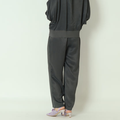 アセテートドロストストレートパンツ  J4642A-24