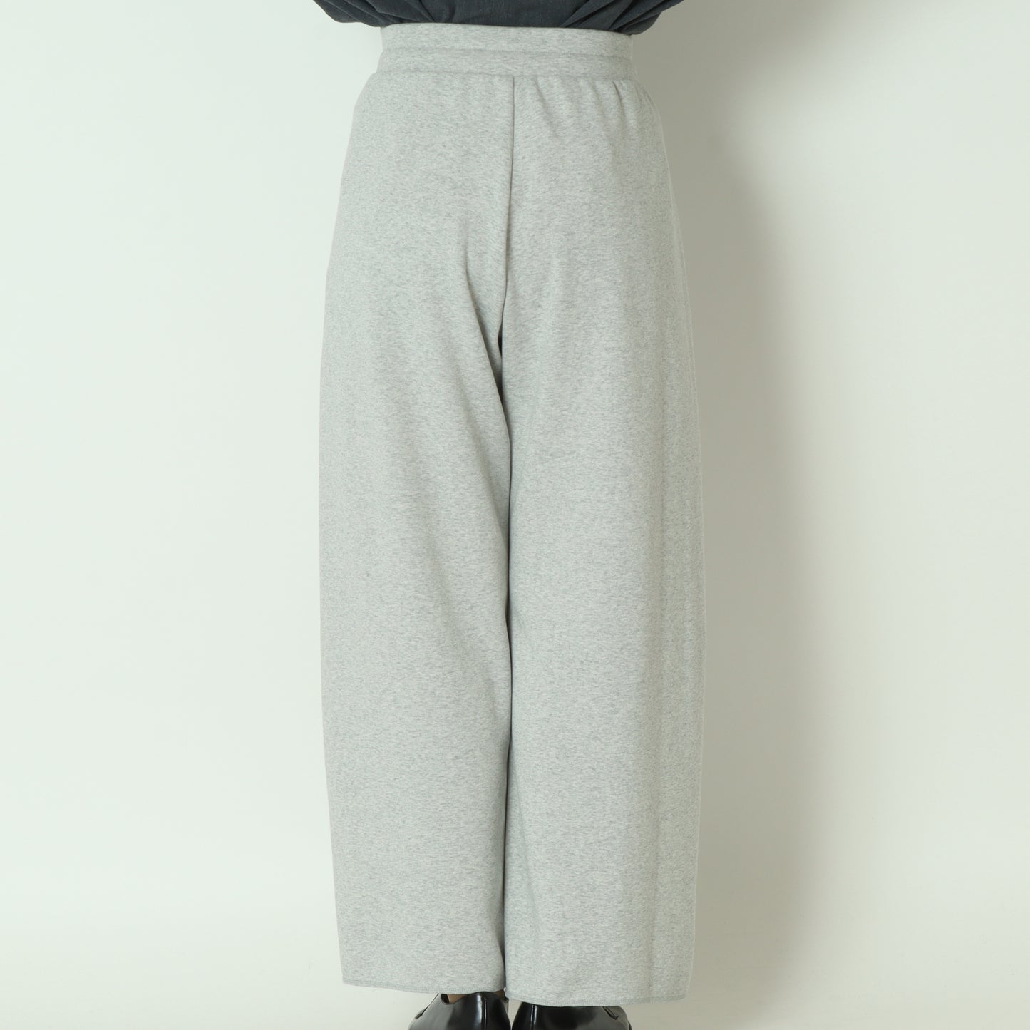 BOMBER HEATバレルワイドスウェットパンツ　J4842A-25