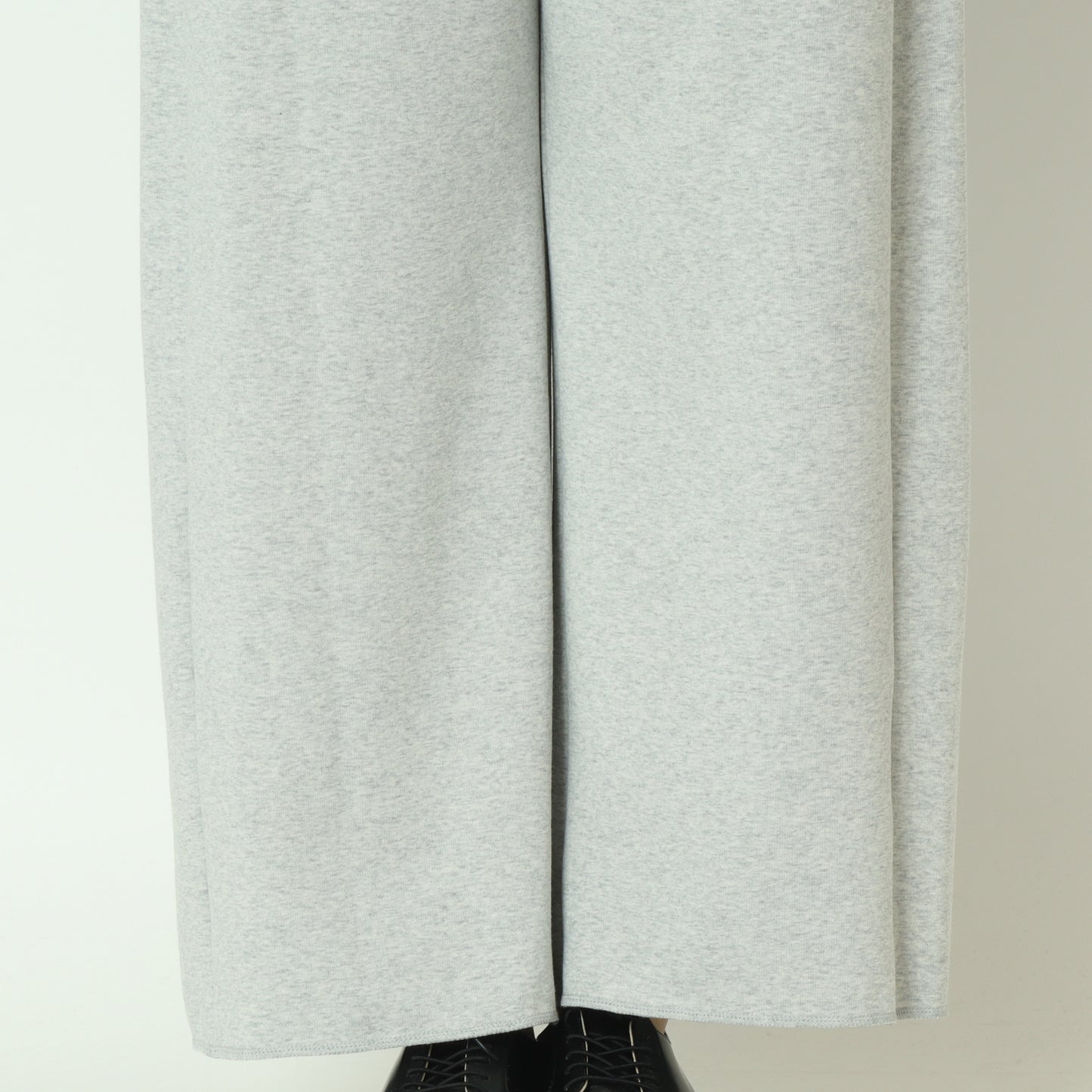 BOMBER HEATバレルワイドスウェットパンツ　J4842A-25