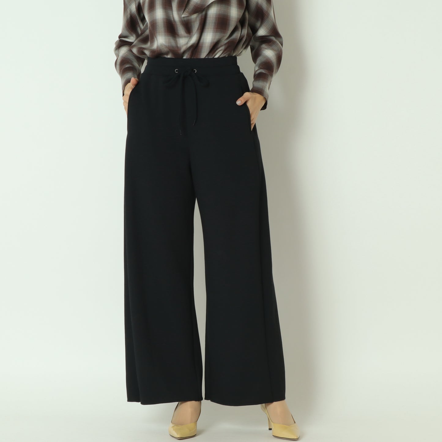 BOMBER HEATバレルワイドスウェットパンツ　J4842A-25