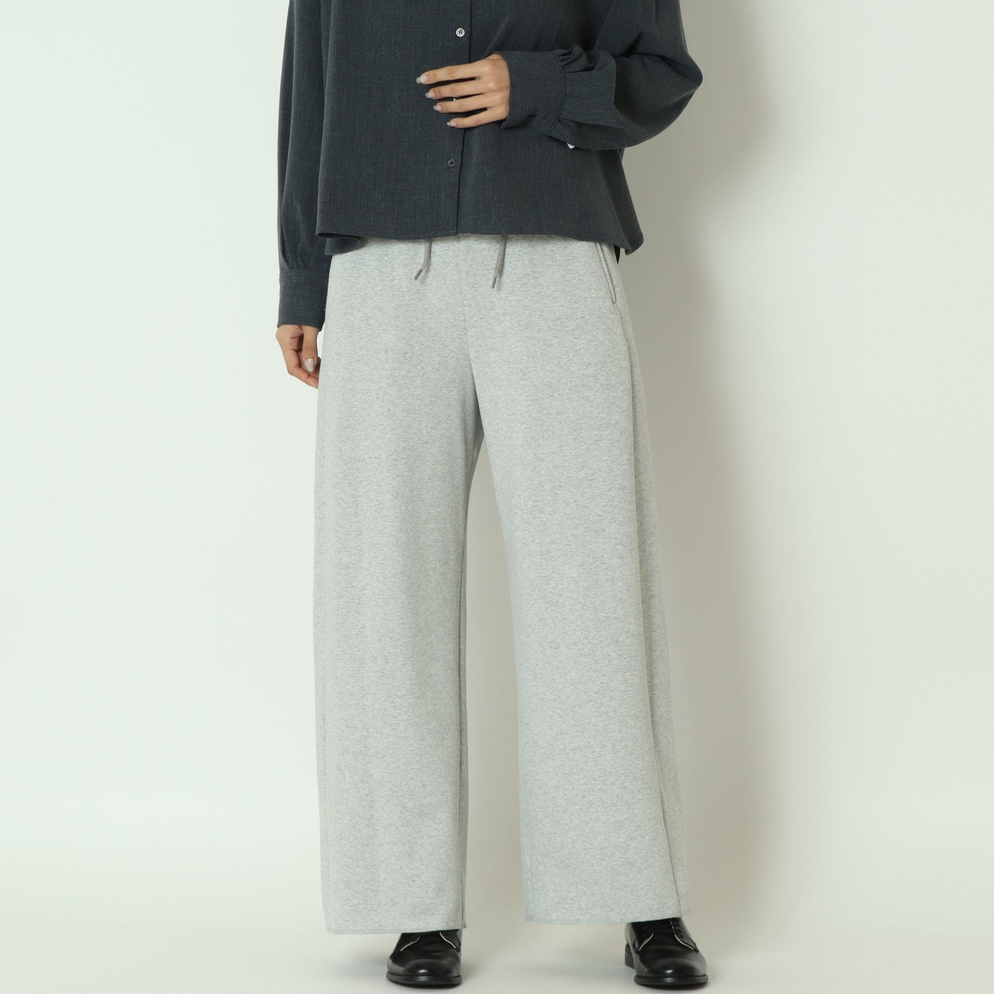 BOMBER HEATバレルワイドスウェットパンツ　J4842A-25