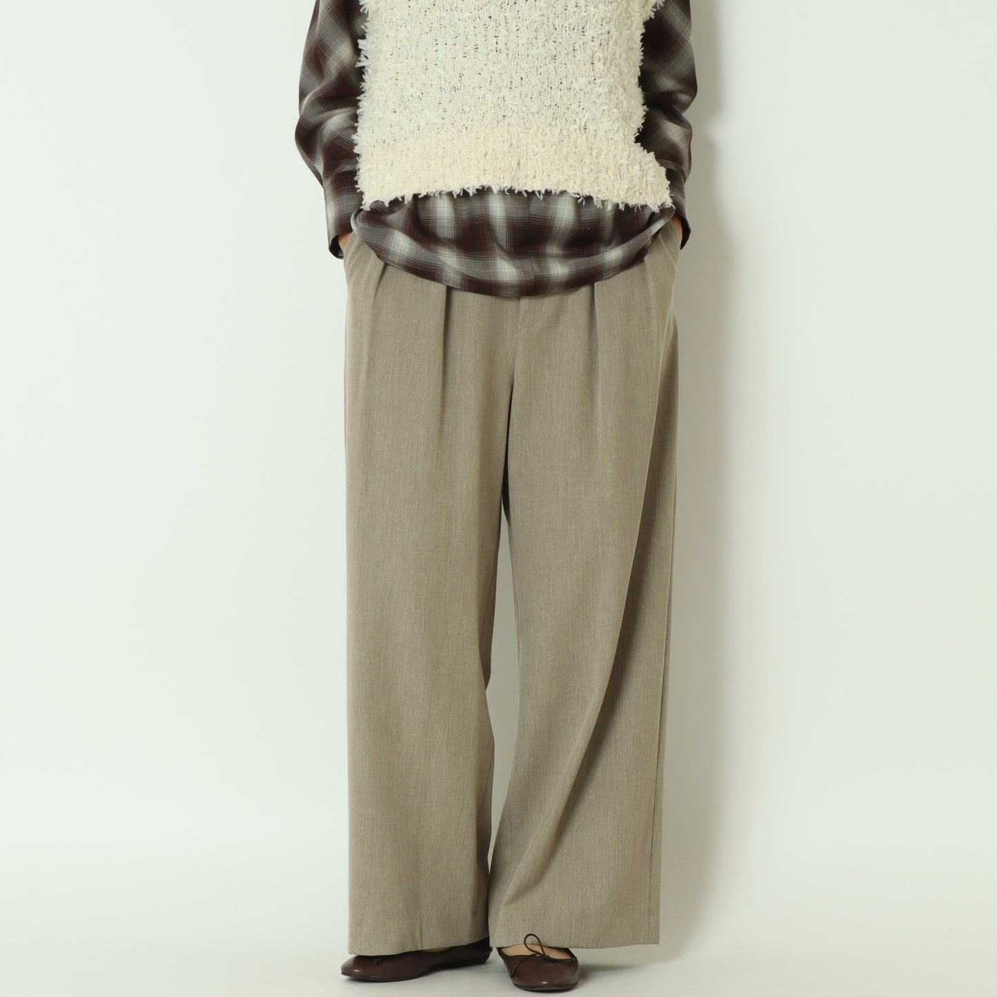 ソフト裏起毛インタックワイドパンツ 4822A-25