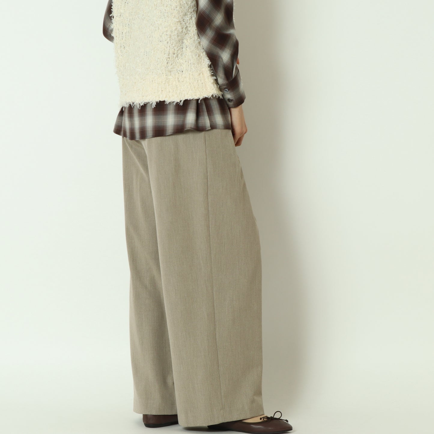 ソフト裏起毛インタックワイドパンツ 4822A-25