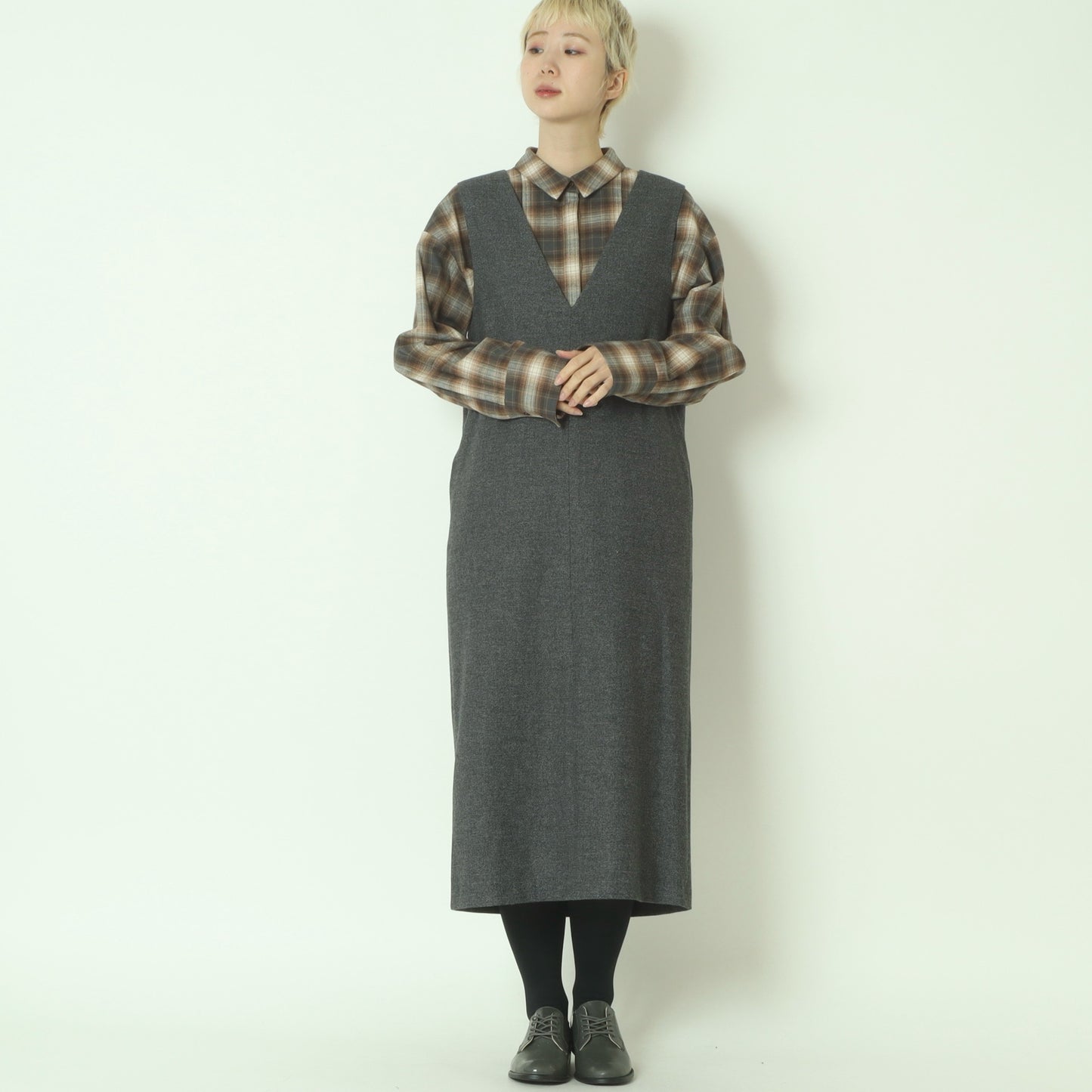 Vネックジャンパースカート U2324H-25