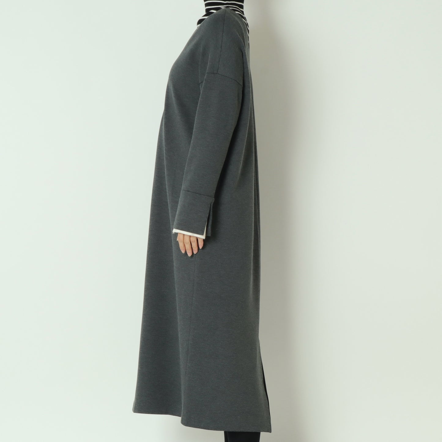 Vネックロングスリーブワンピース U2323H-25