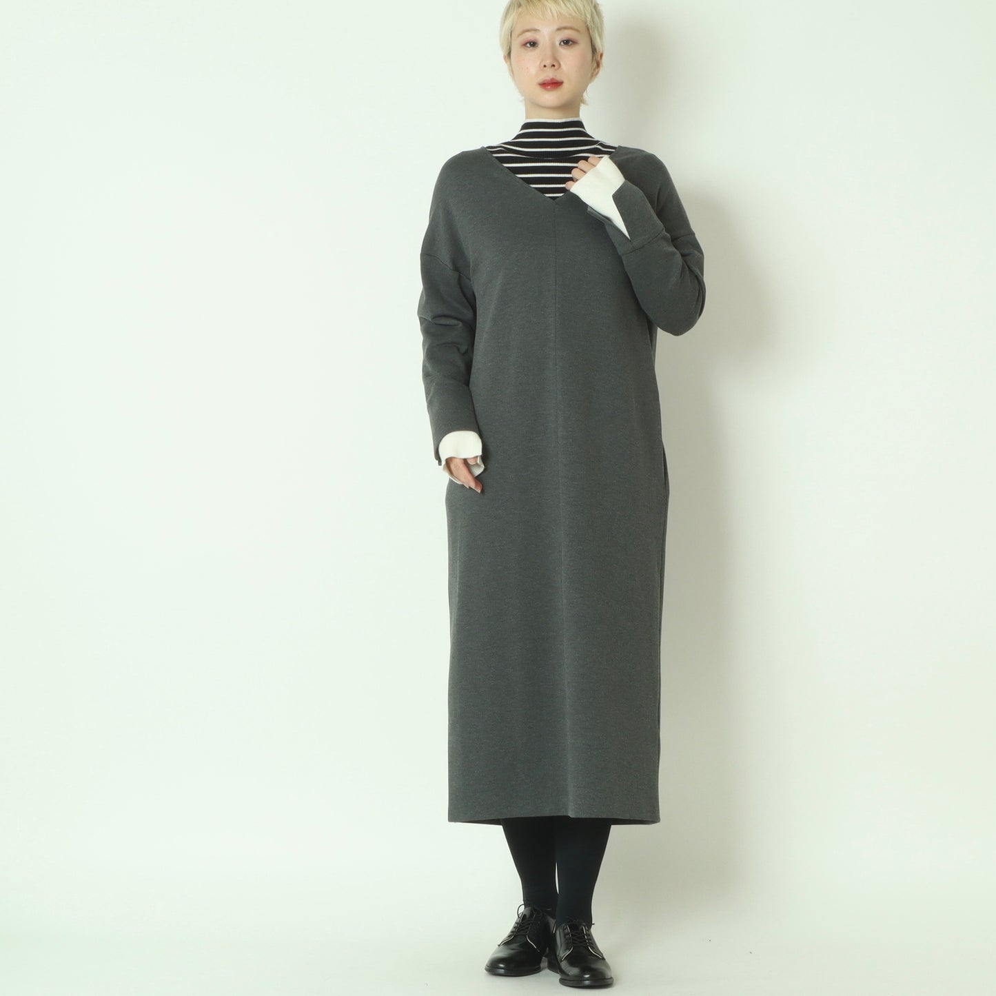 Vネックロングスリーブワンピース U2323H-25