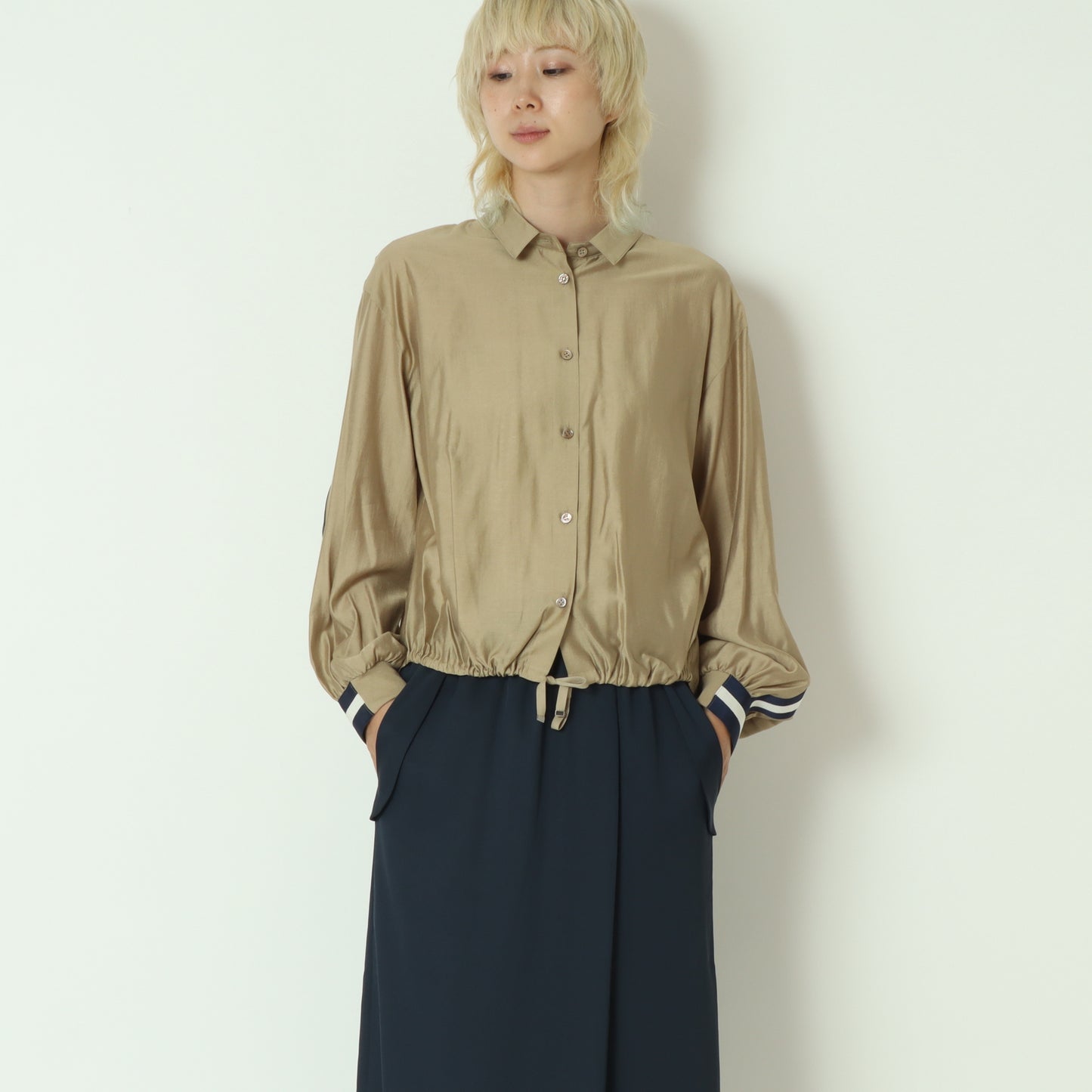 ドロストラインレーヨンブラウス  531421