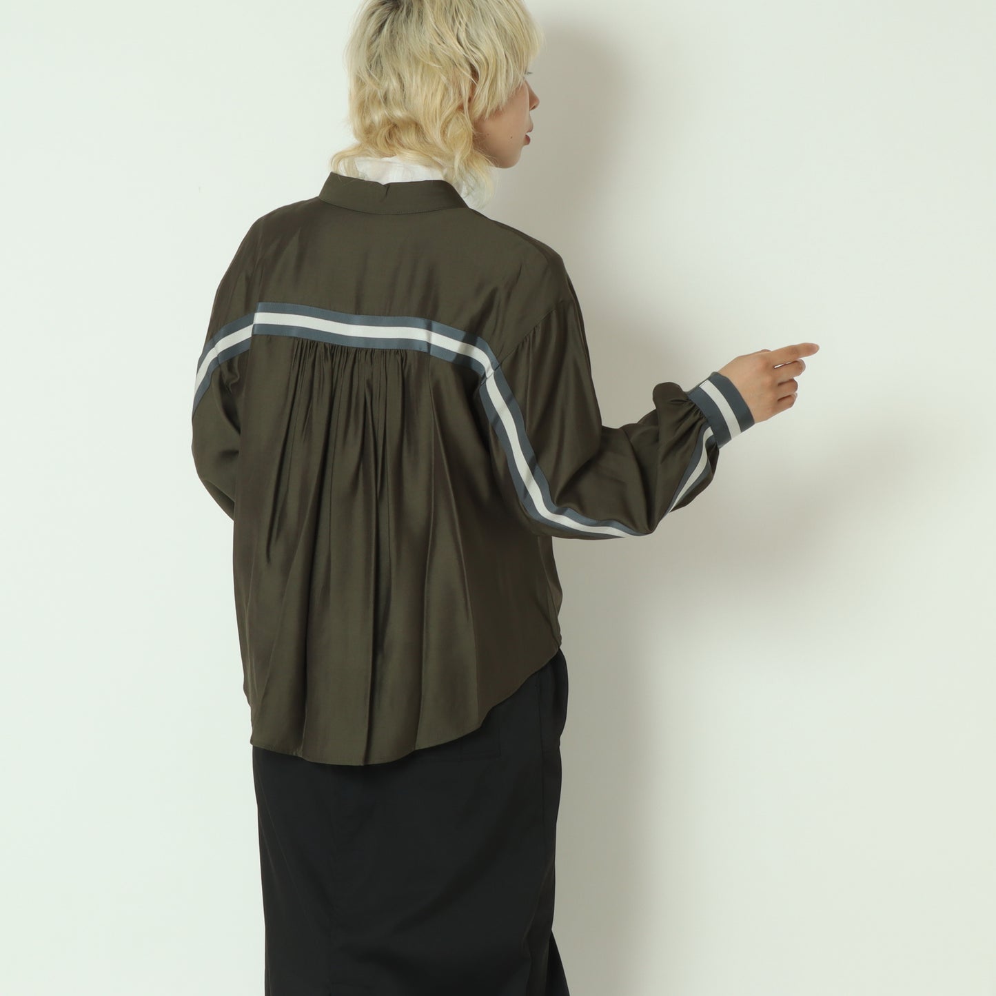 ドロストラインレーヨンブラウス  531421