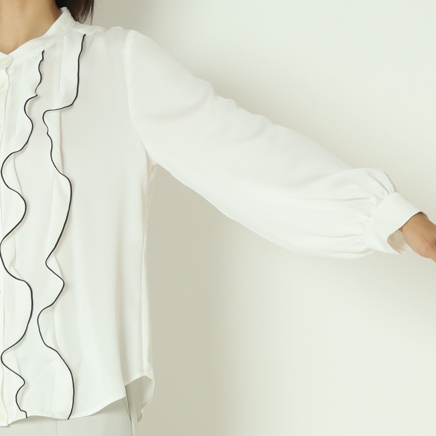 バイカラーフリルラインブラウス  531436