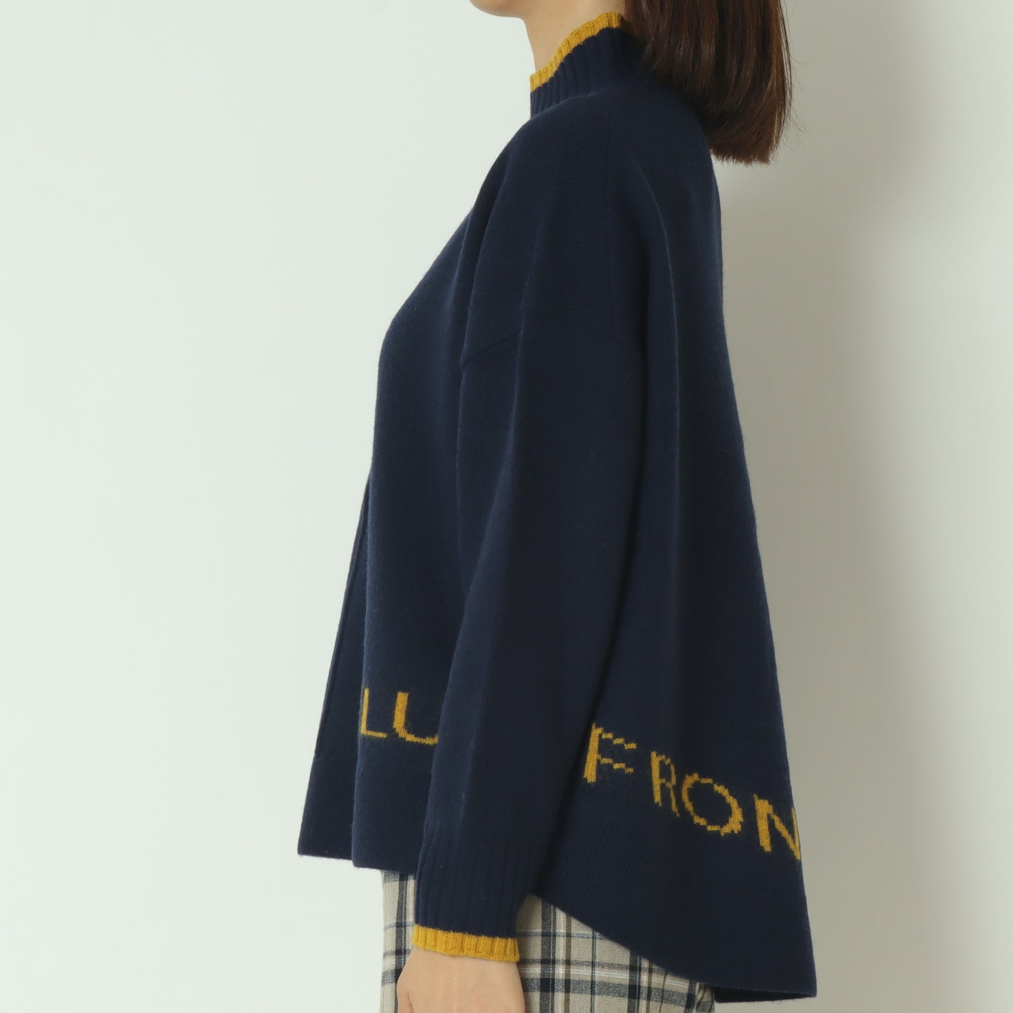 カシミヤ混ハイネックロゴニット  531973