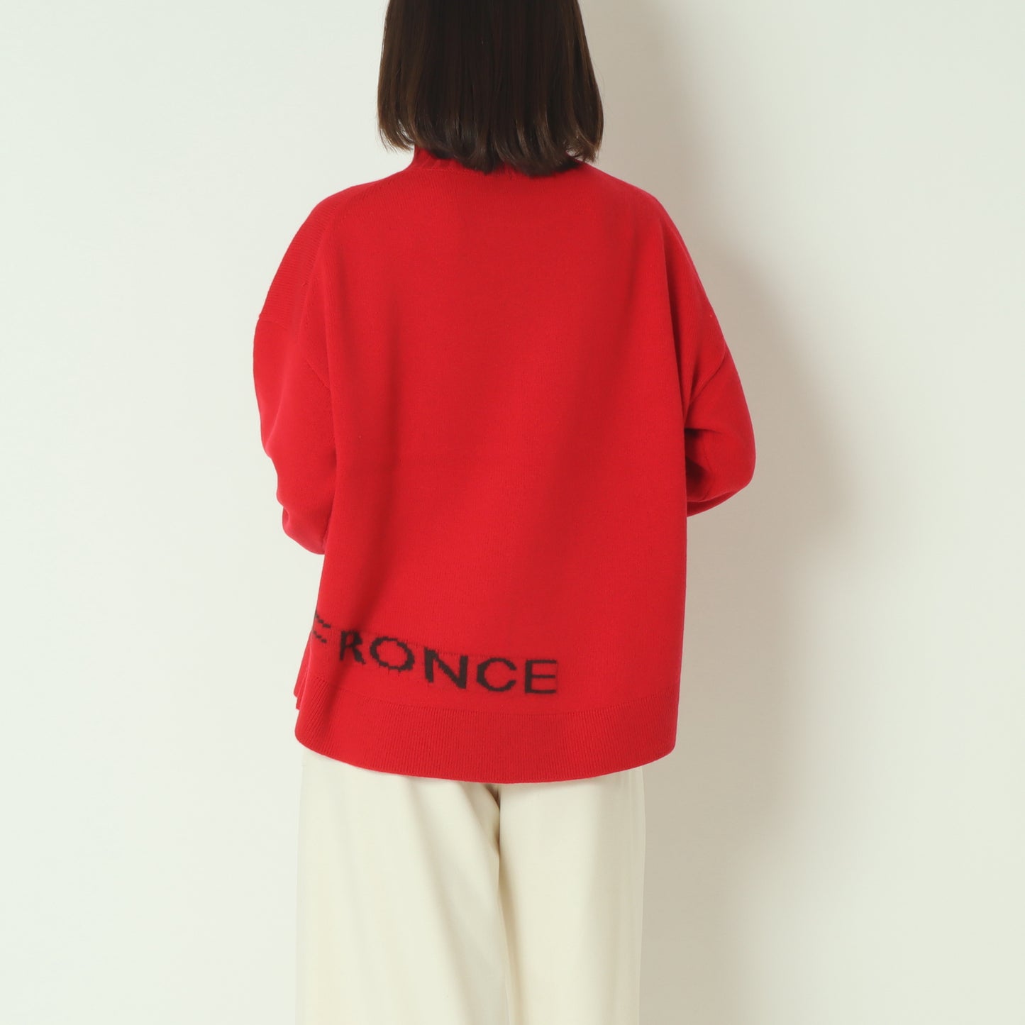 カシミヤ混ハイネックロゴニット  531973