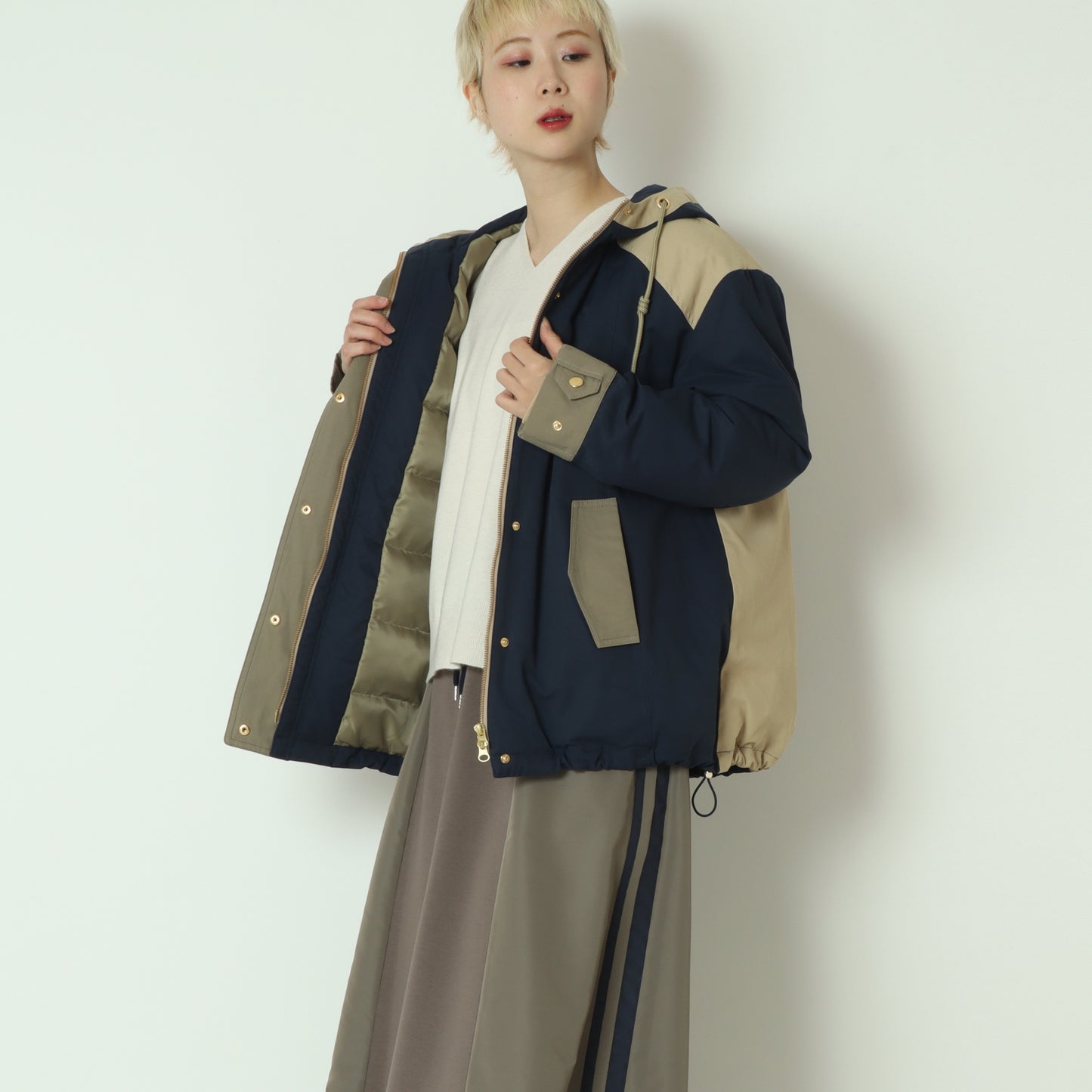 トリカラーフードダウンジャケット 542402