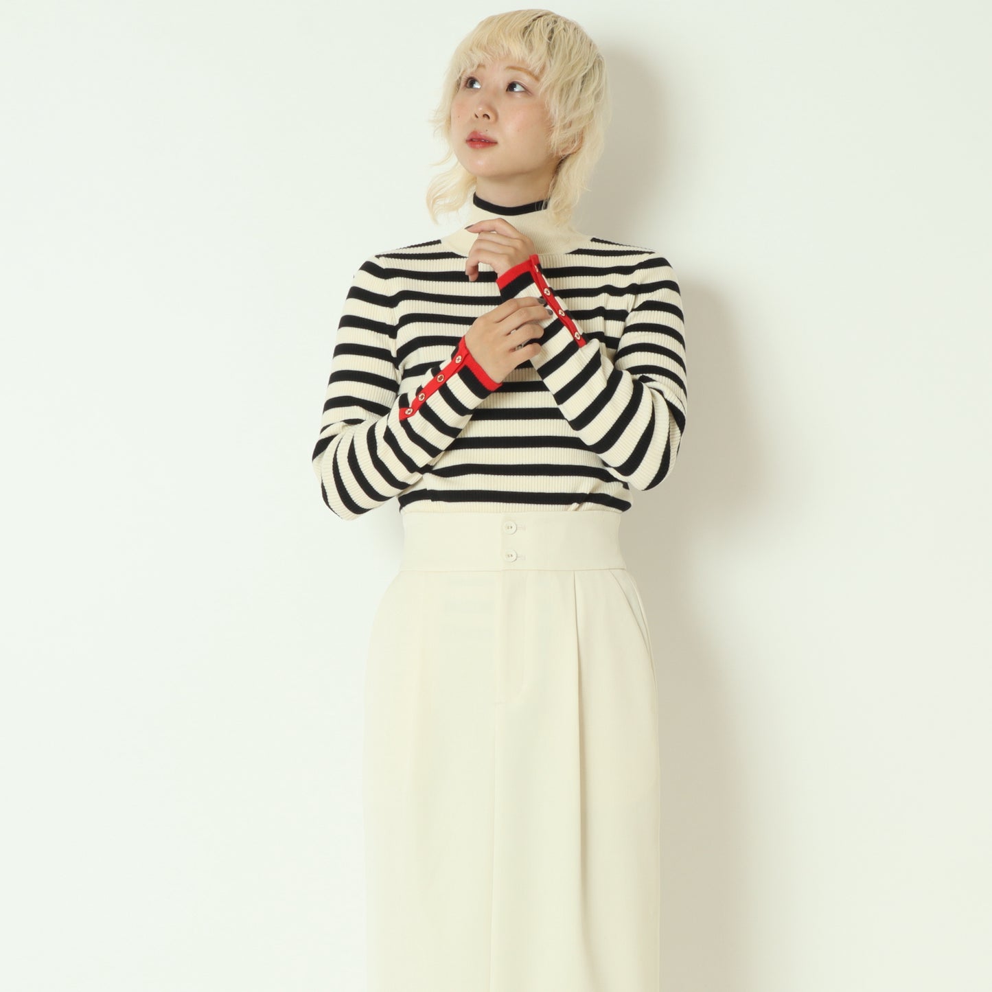 アクセントカラータートルネックニット  55225582