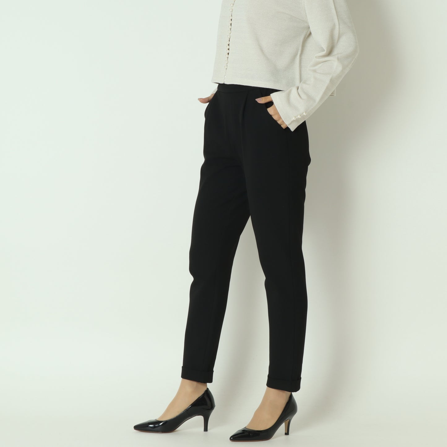 ロールアップテーパードパンツ 55226520