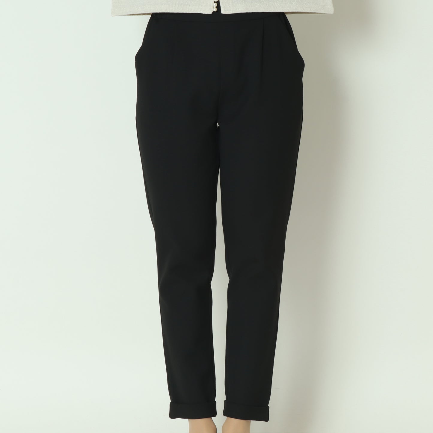 ロールアップテーパードパンツ 55226520