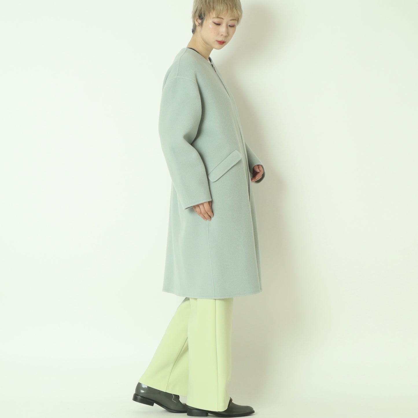 ノーカラーダブルジップロングコート  55224556