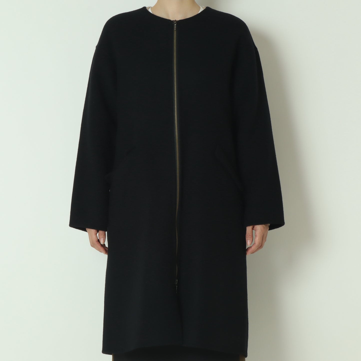 ノーカラーダブルジップロングコート  55224556