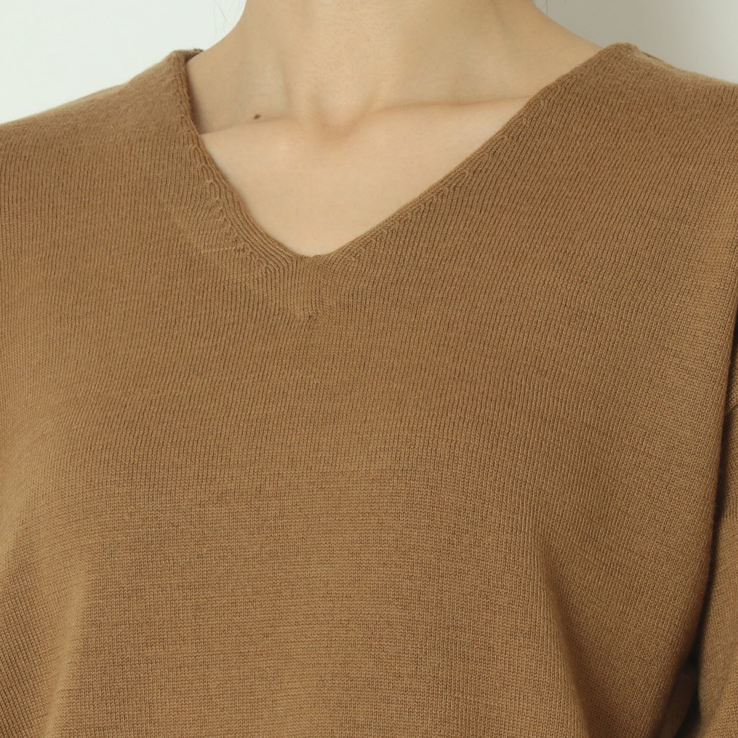 Vネックウールニットセーター 57143