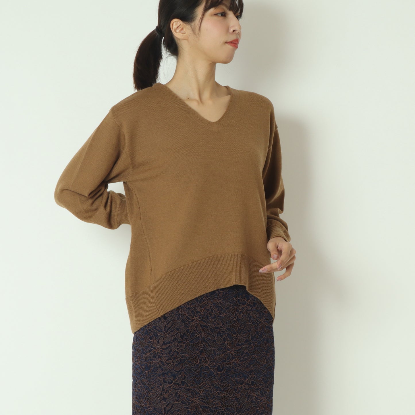 Vネックウールニットセーター 57143