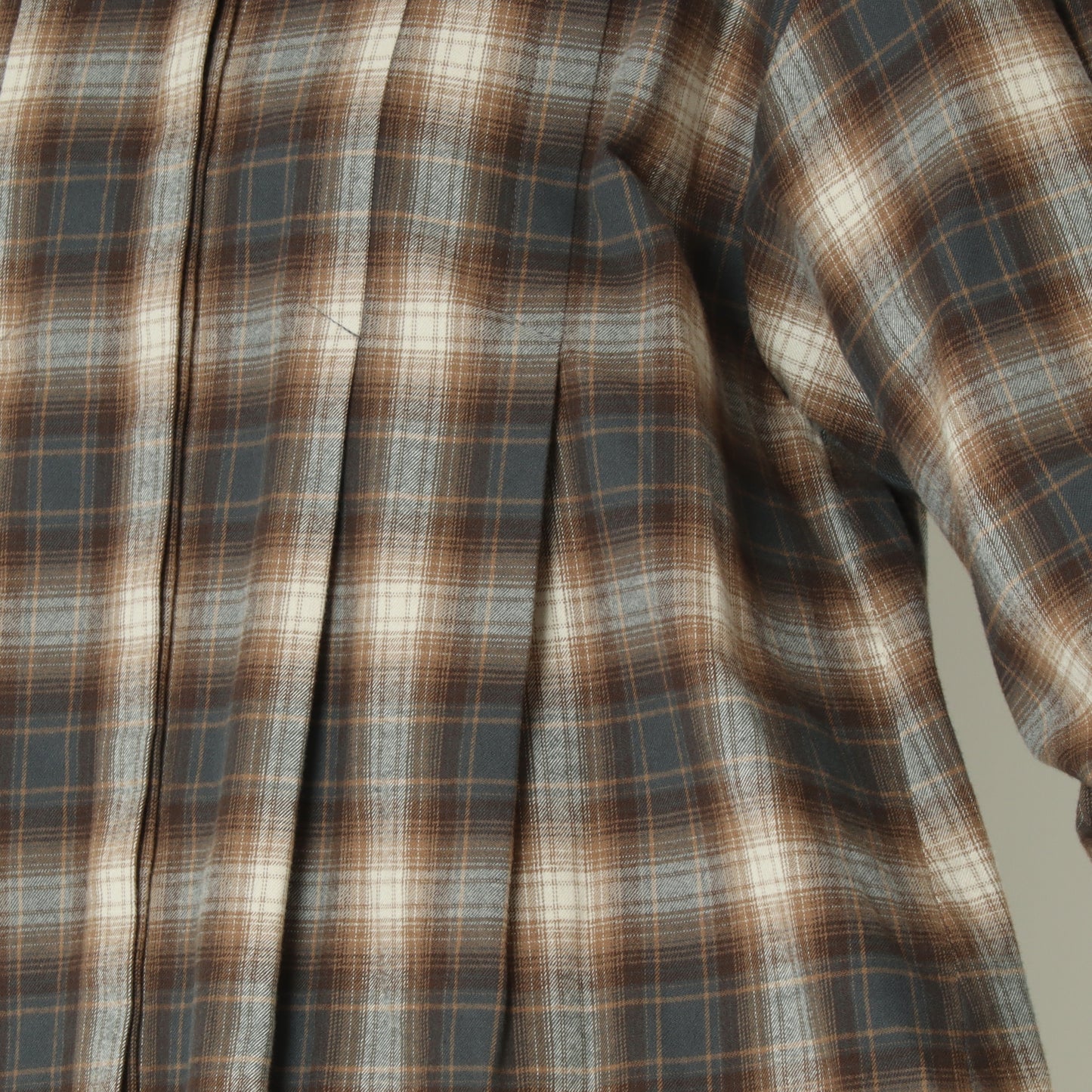 タックデザインチェックシャツ  258950