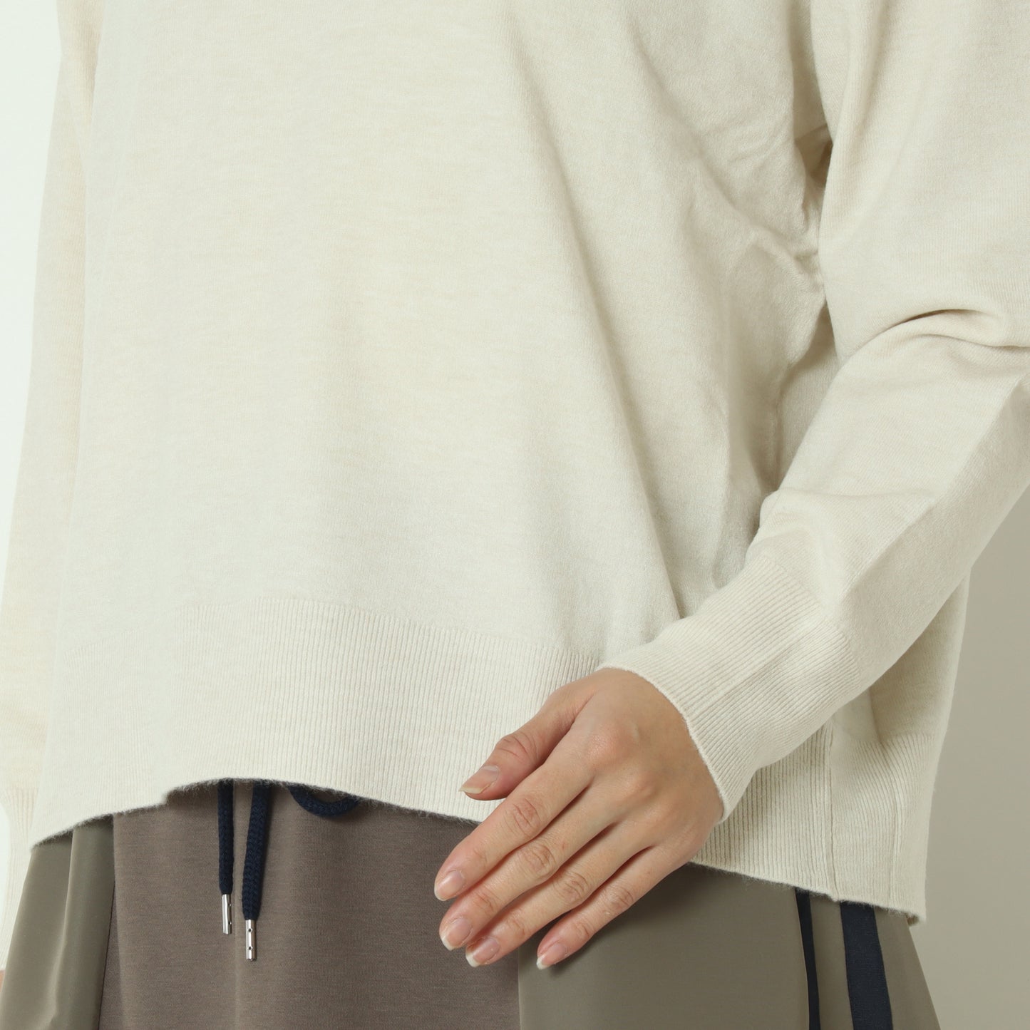 Vネックニットプルオーバー 523811