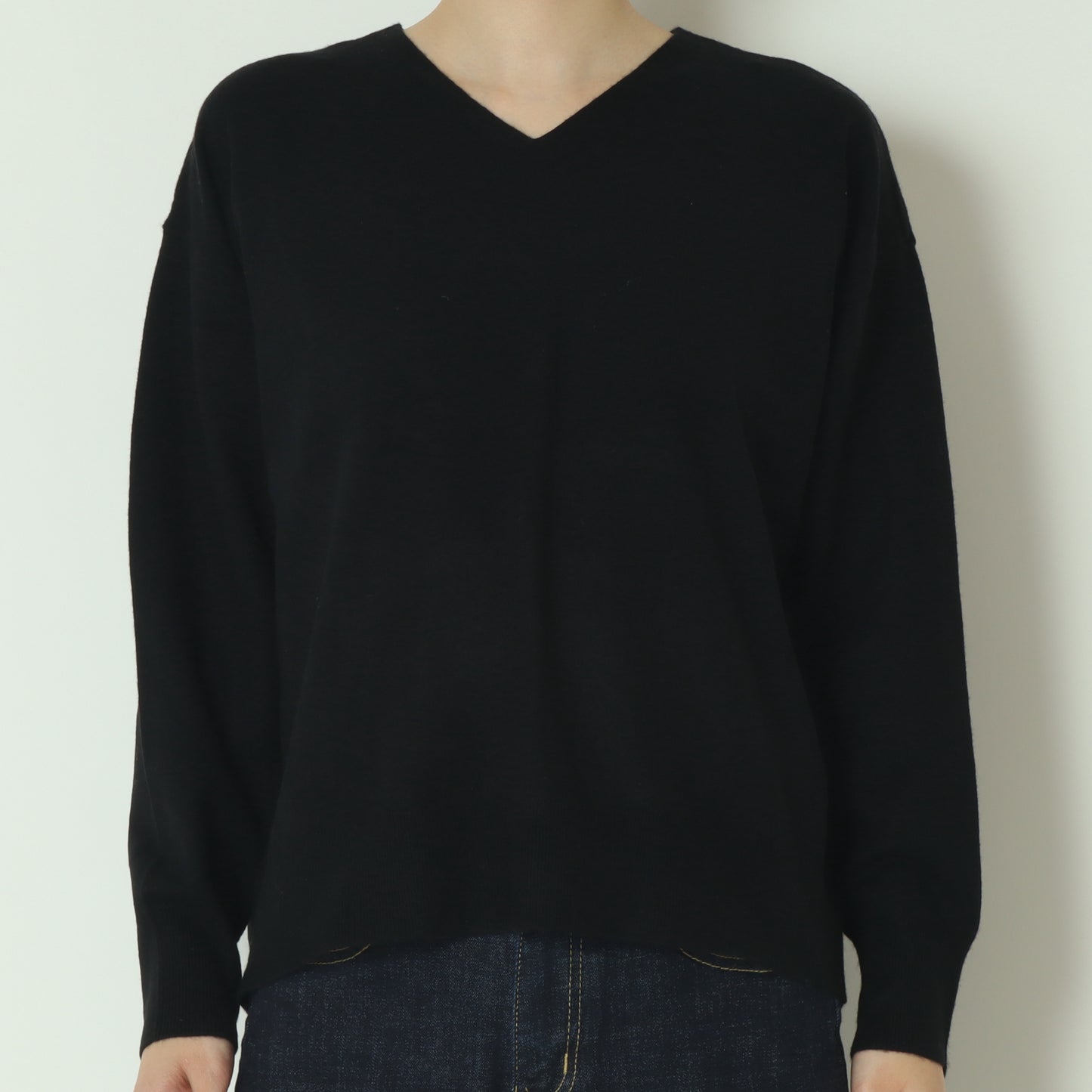Vネックニットプルオーバー 523811