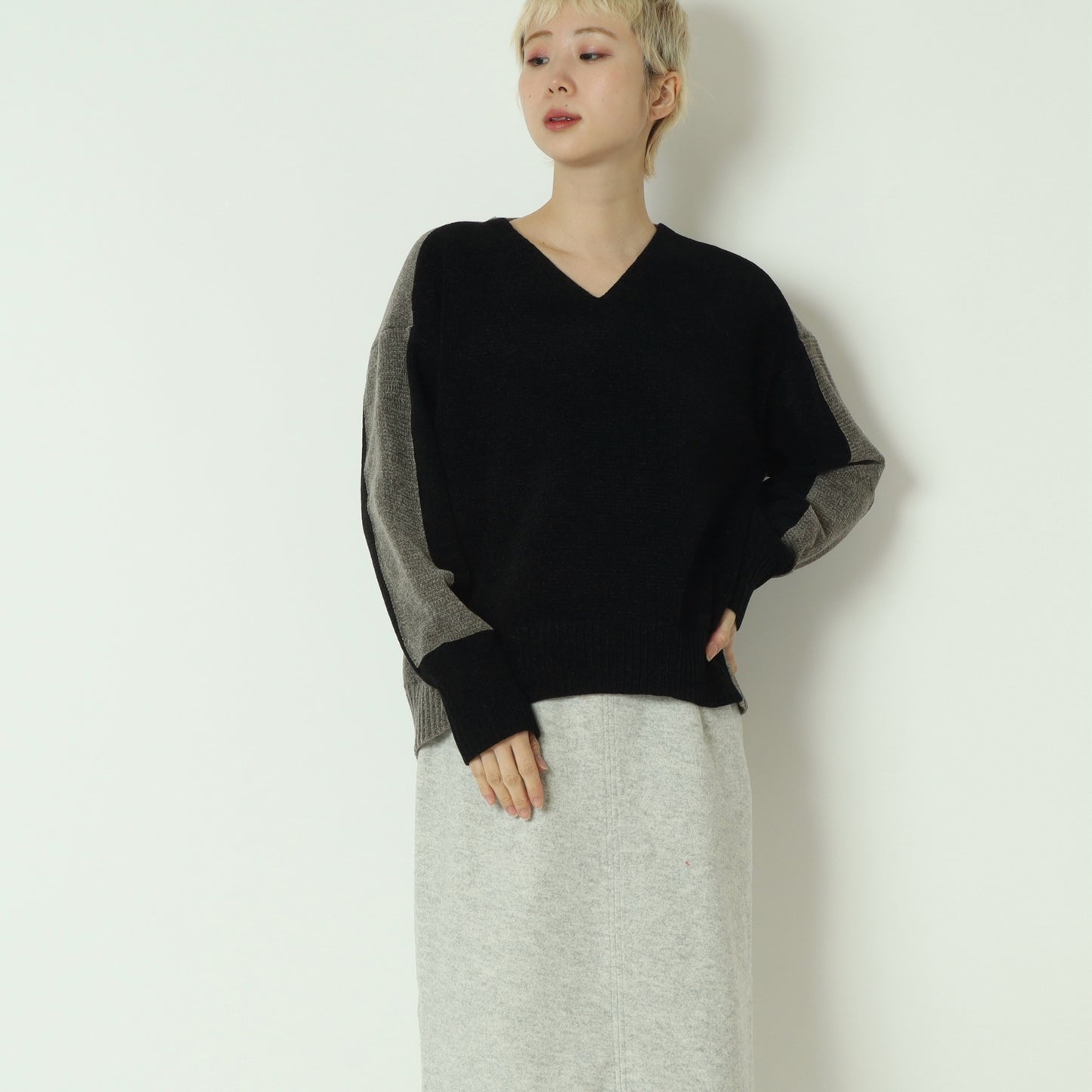 モール配色Vネックニット　523818