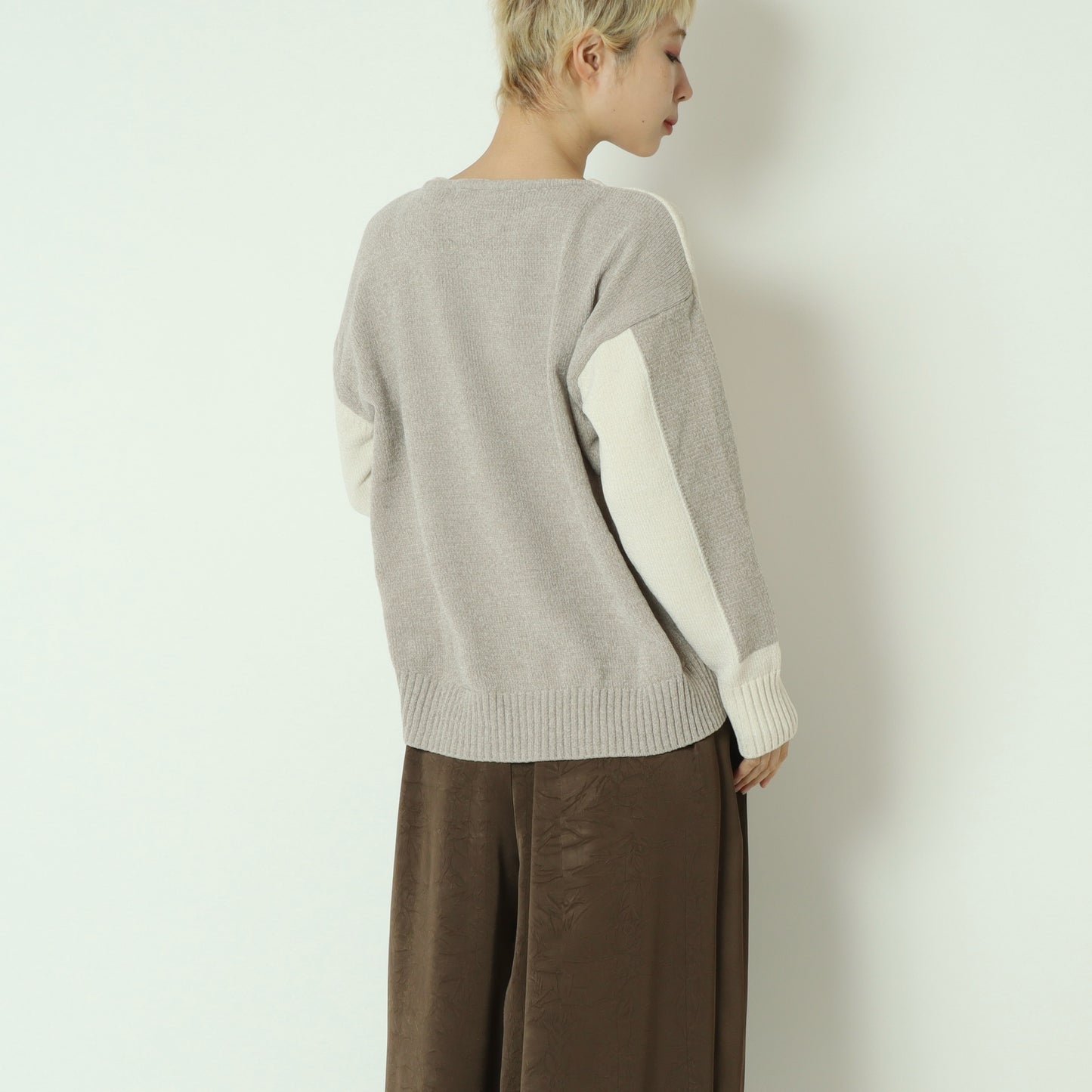 モール配色Vネックニット　523818