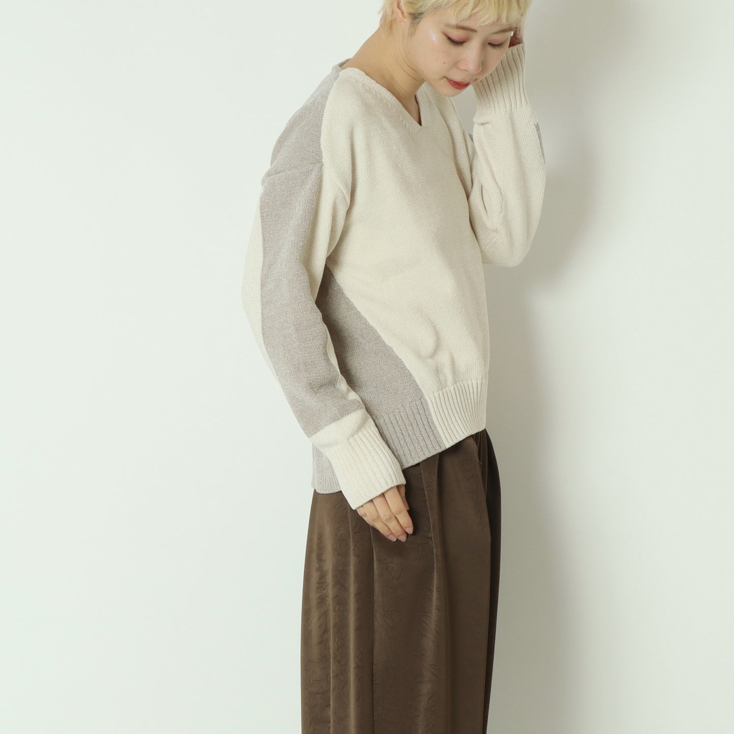 モール配色Vネックニット　523818