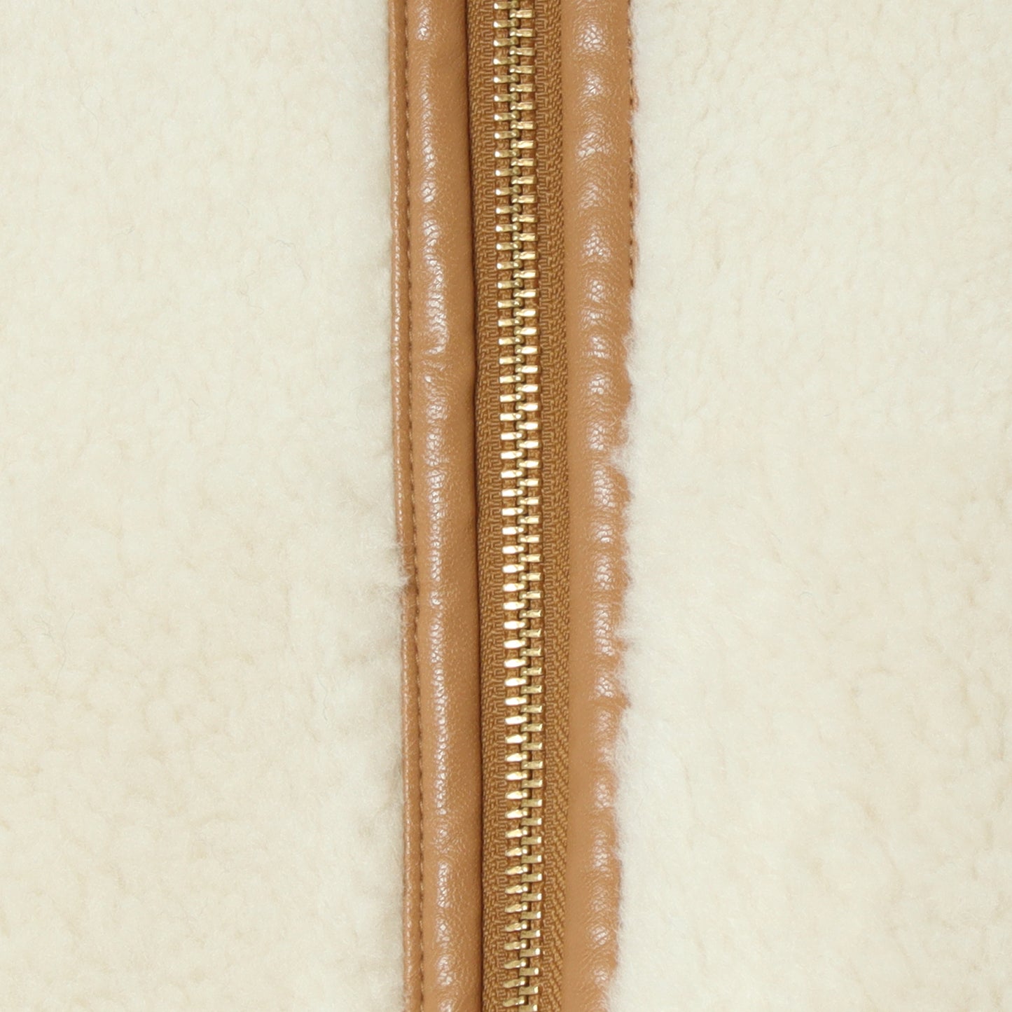 リバーシブルボアフーディーブルゾン  R2303RBP527