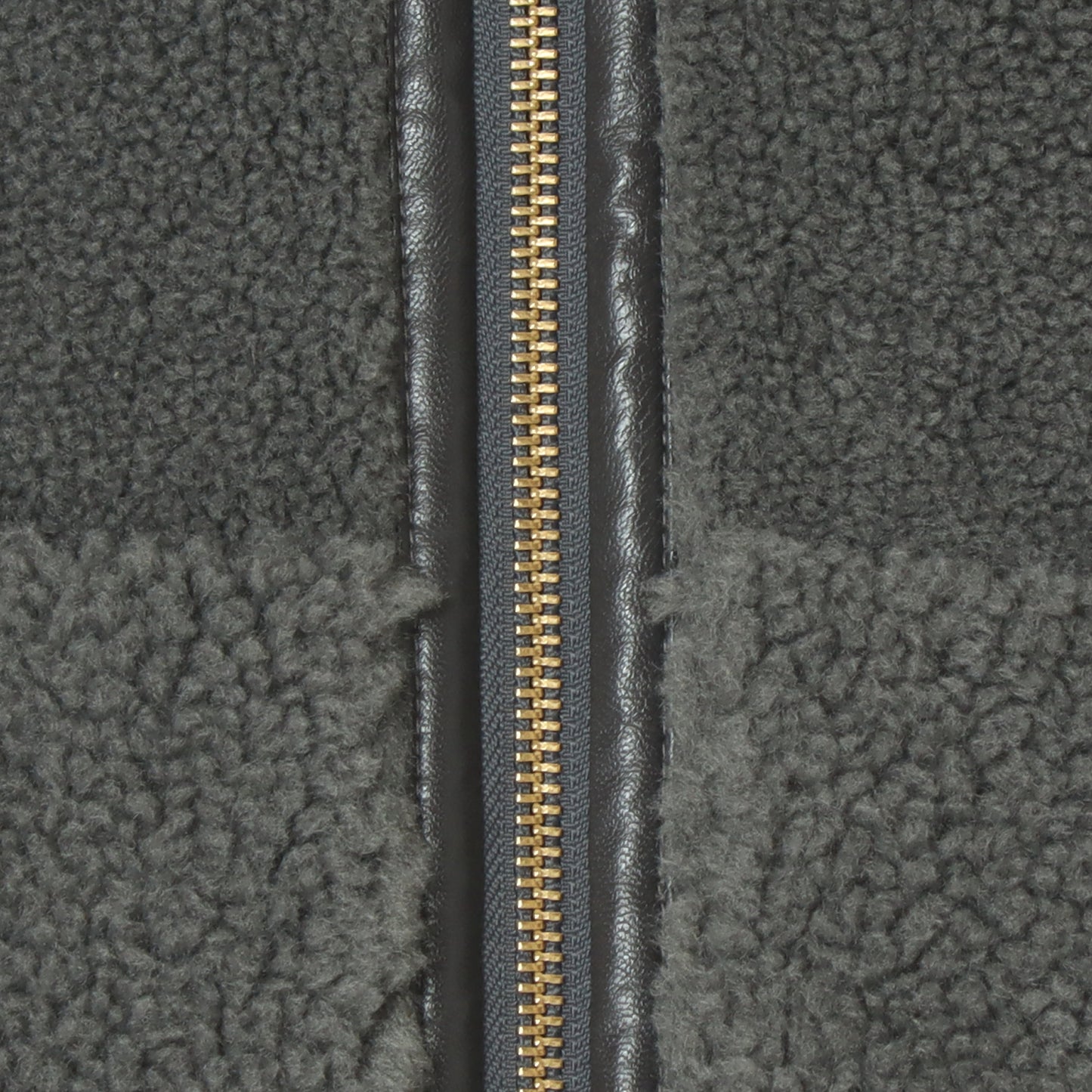 リバーシブルボアフーディーブルゾン  R2303RBP527