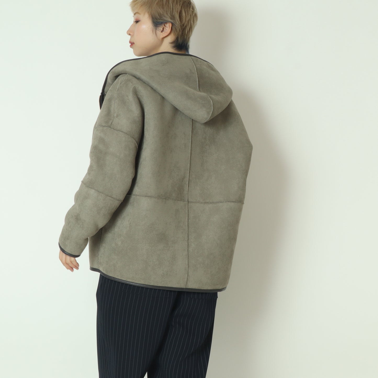 リバーシブルボアフーディーブルゾン  R2303RBP527