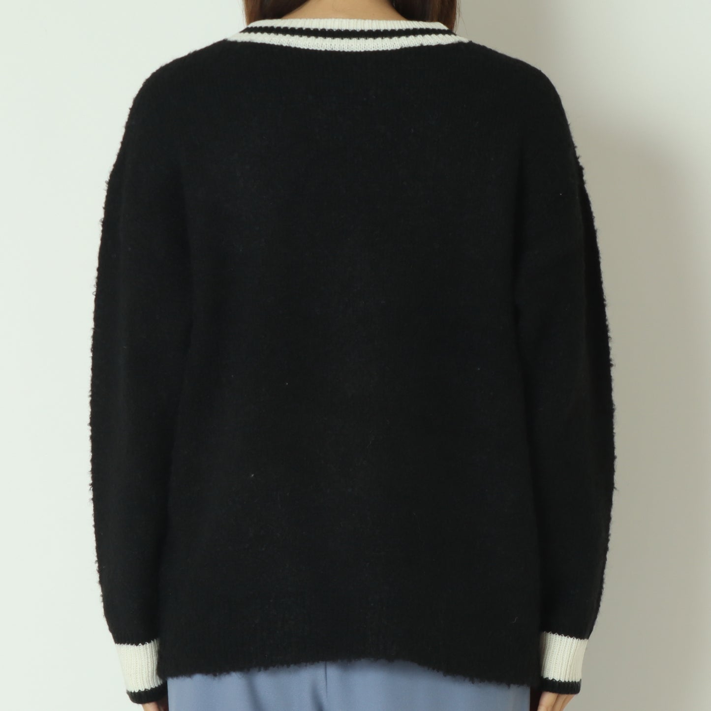 ゴールドボタンラインカーディガン D8632