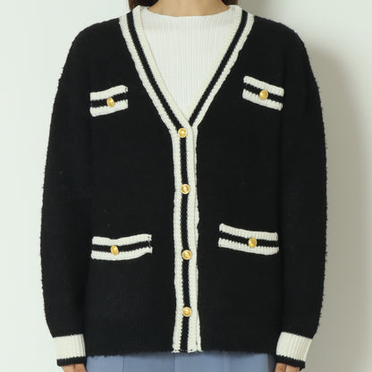 ゴールドボタンラインカーディガン D8632