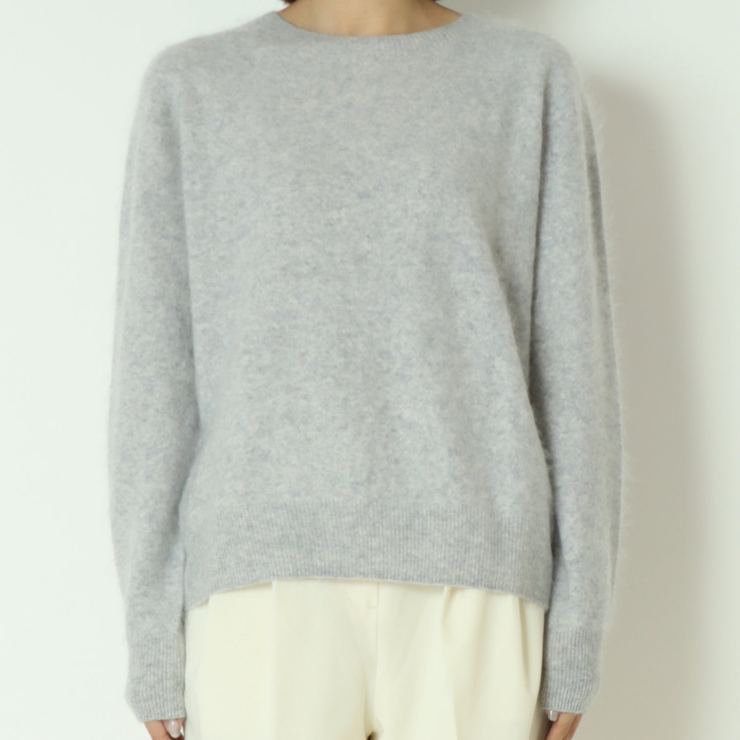 エアリータッチカシミヤニットプルオーバー H625309