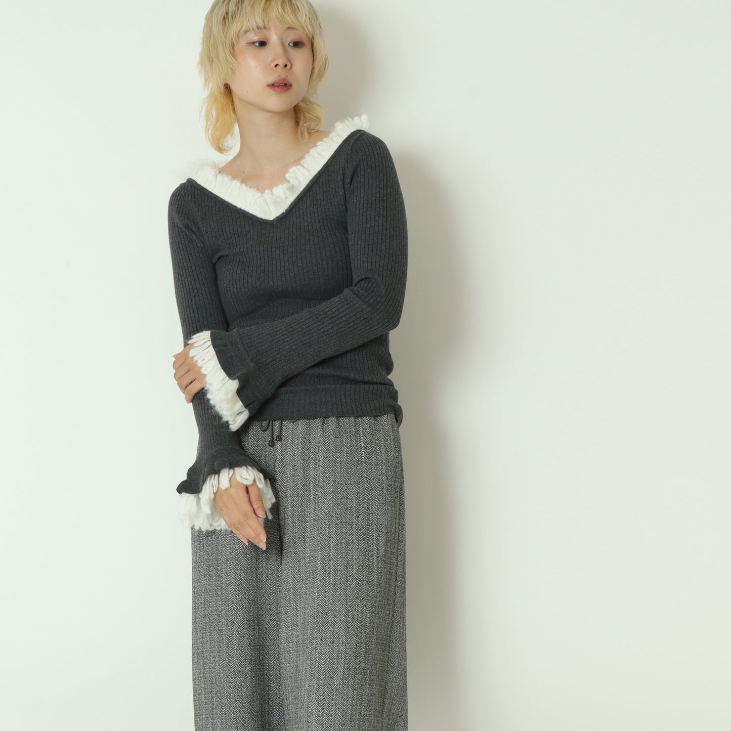 NIEREM（ニーレン）前後2WAYリブニットプルオーバー  M1534390
