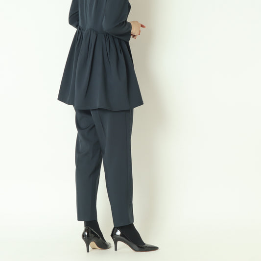 タックテーパードパンツ   C7548562
