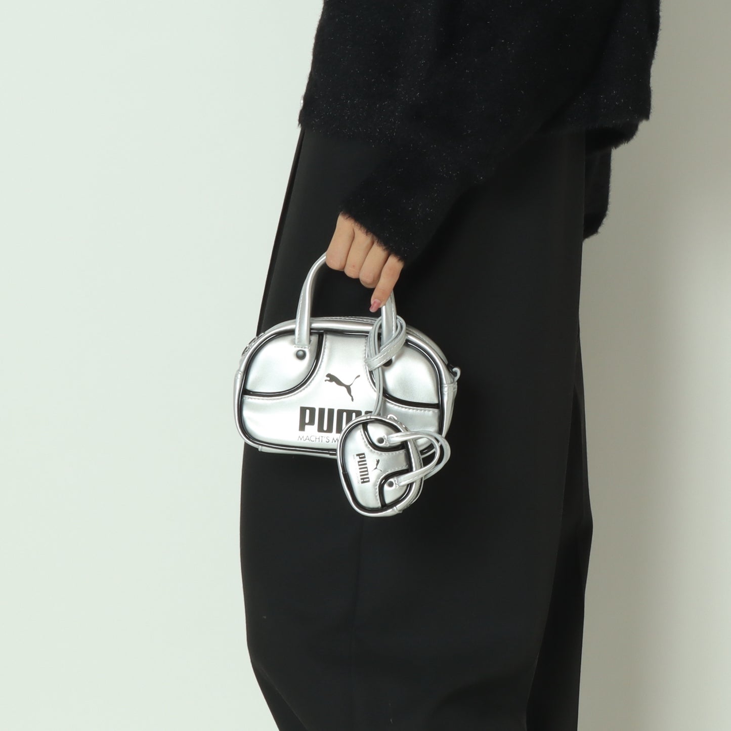 PUMA1976 メタリック マイクロ グリップバッグ 092485