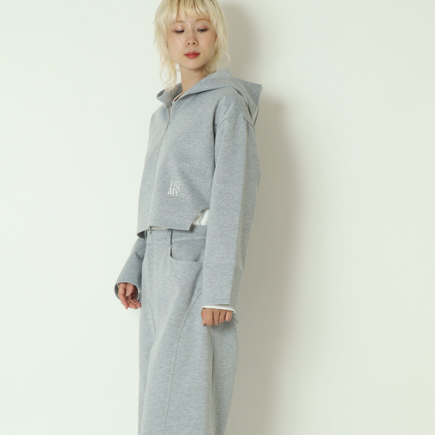 ダンボールニットショート丈パーカー  252A3304