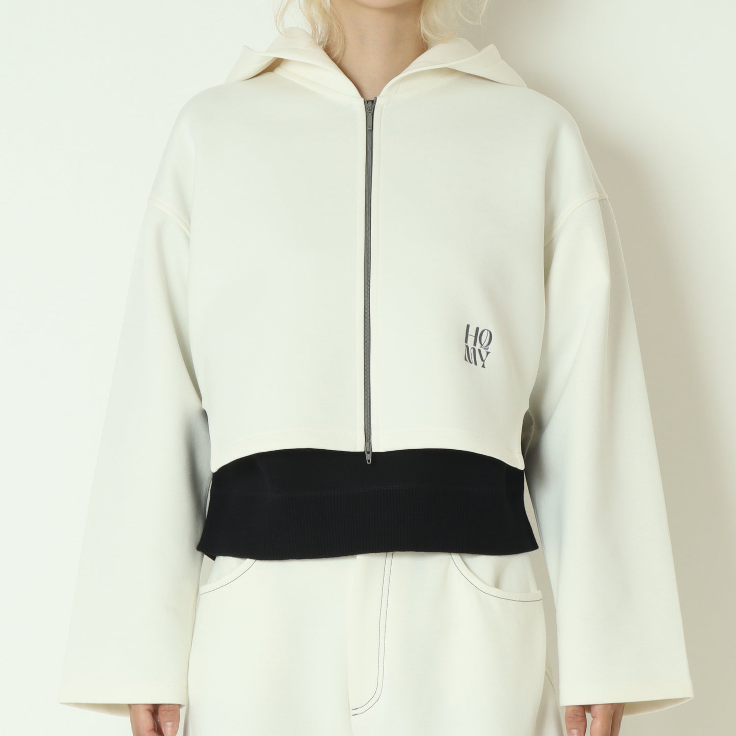 ダンボールニットショート丈パーカー  252A3304