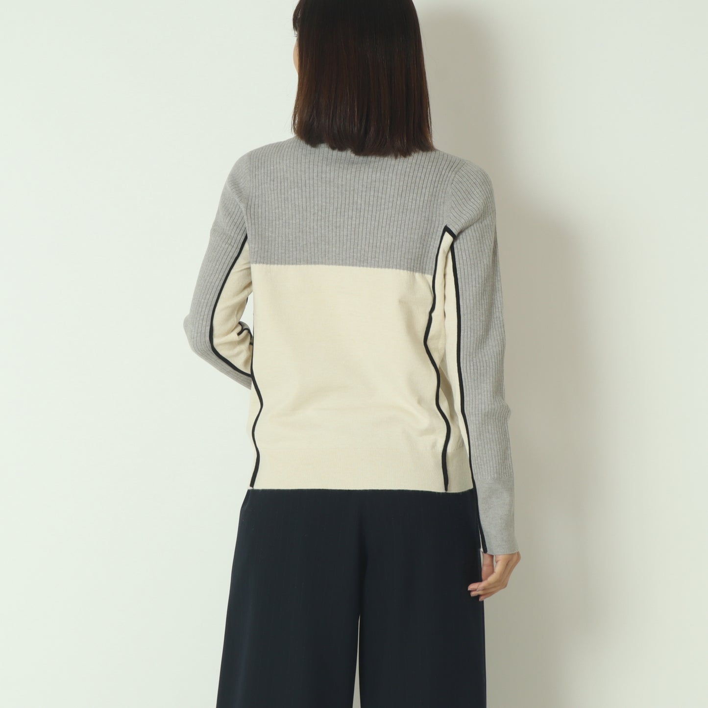 バイカラーパイピングハイネックニット  540003