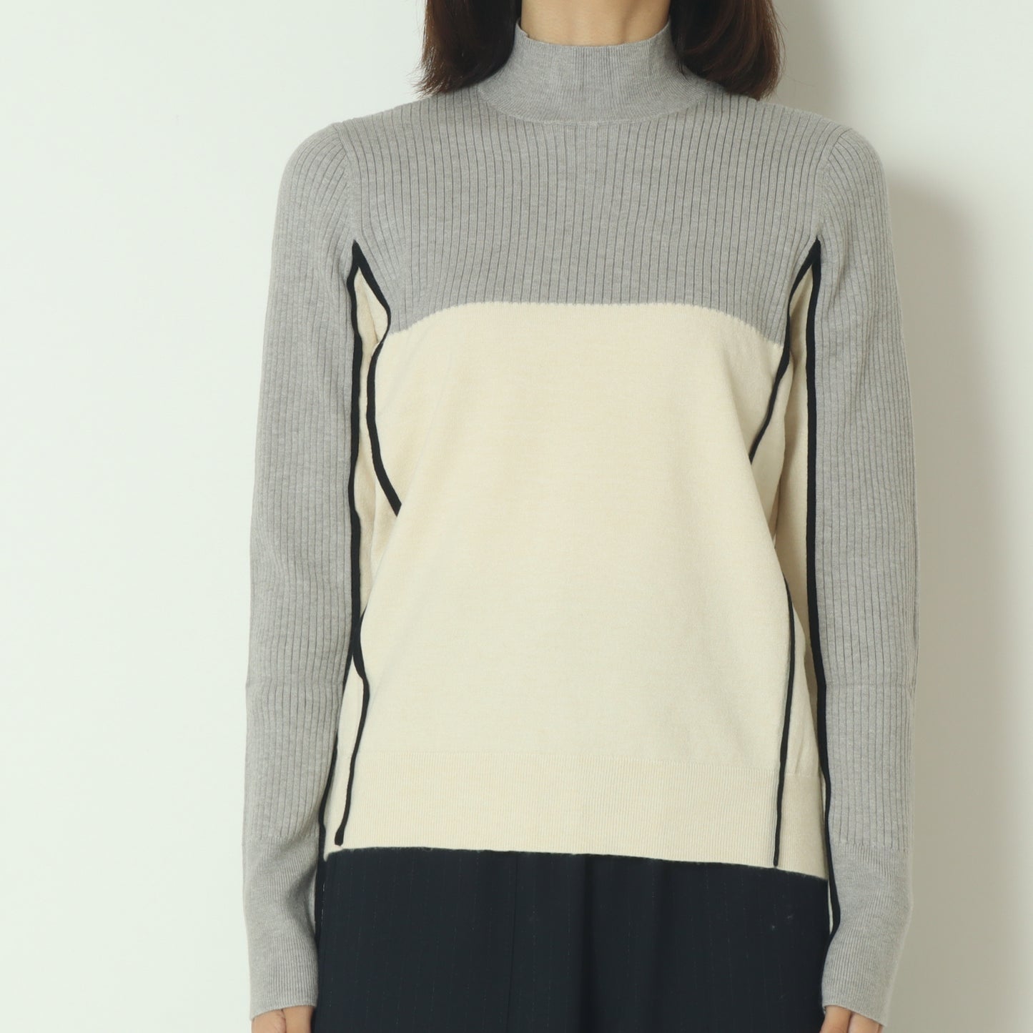 バイカラーパイピングハイネックニット  540003