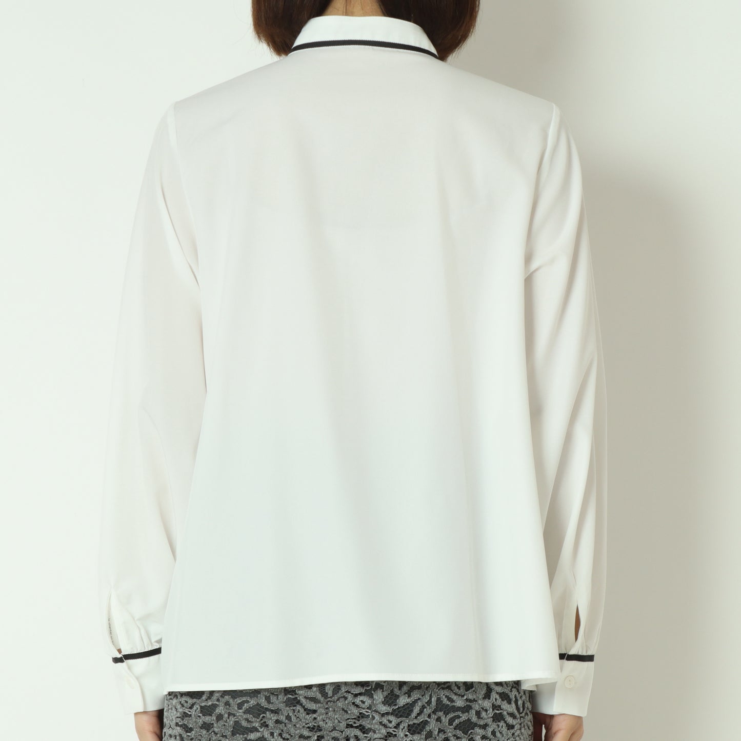 ジョーゼット細パイピングブラウス  550202