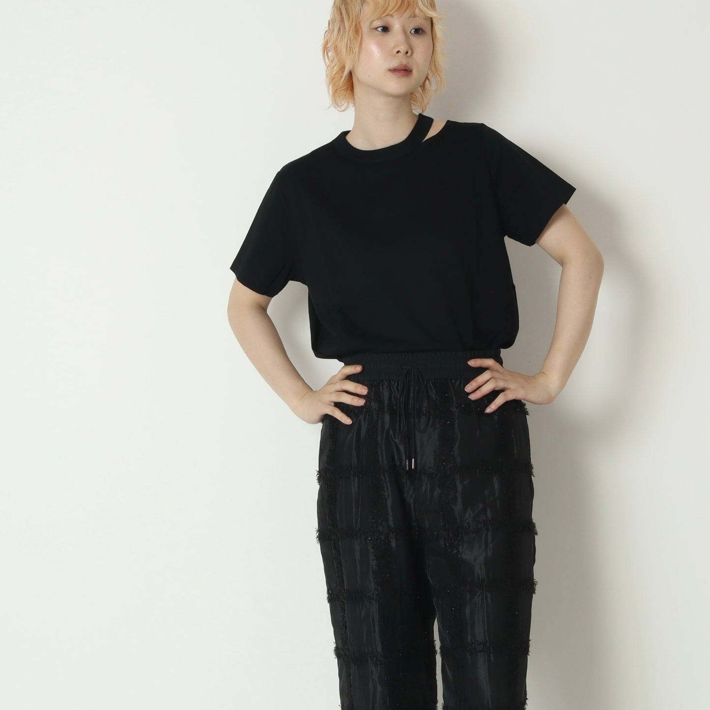 スリットネックデザインTシャツ 21268438