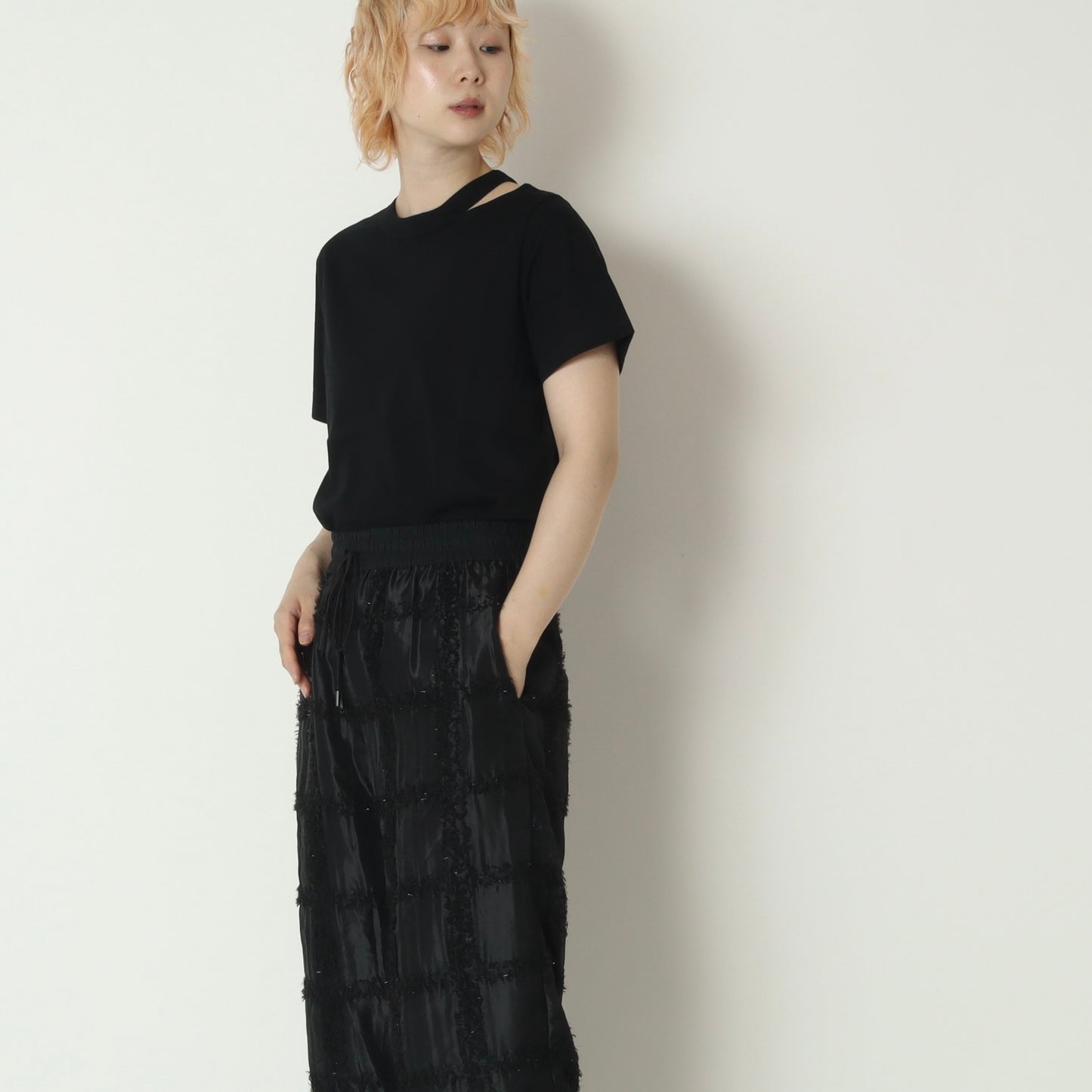 スリットネックデザインTシャツ 21268438
